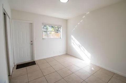 835 SW 4TH STREET ##3