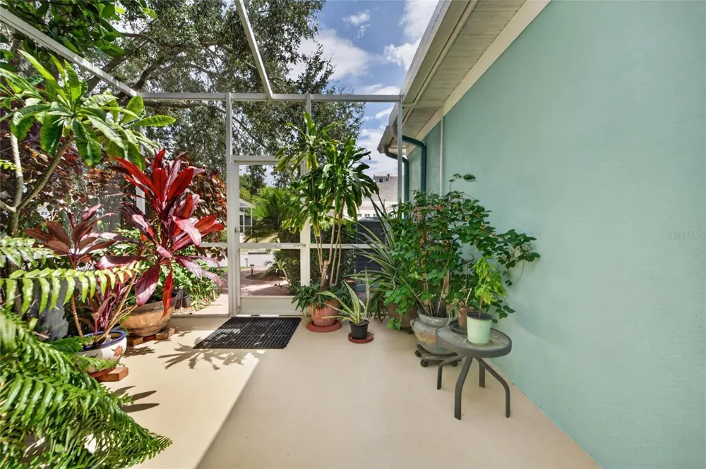 5318 GOLDEN ISLES DRIVE Apollo Beach, FL 33572