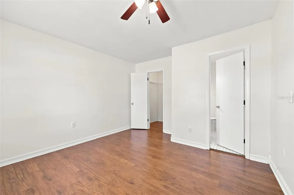 4 E BAY STREET Davenport, FL 33837