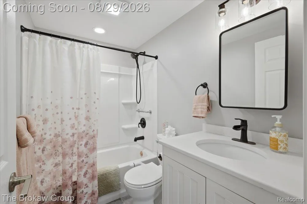 5411 Hess Road Dryden Township, MI 48428