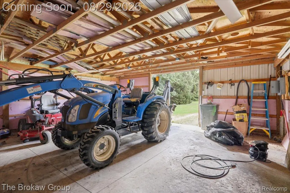 5411 Hess Road Dryden Township, MI 48428