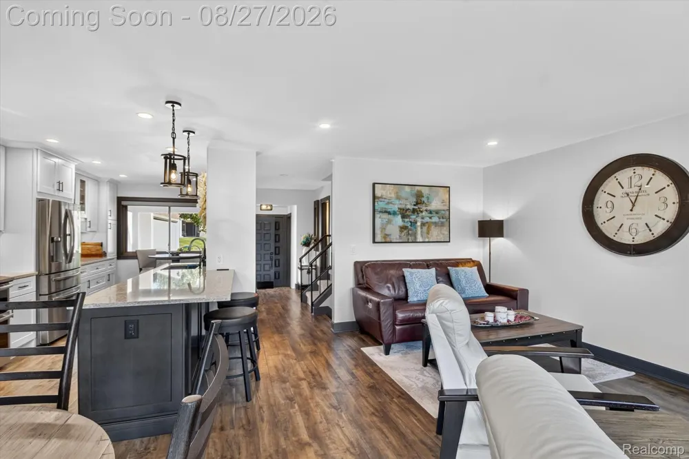 846 YORKTOWN CRT Northville City, MI 48167