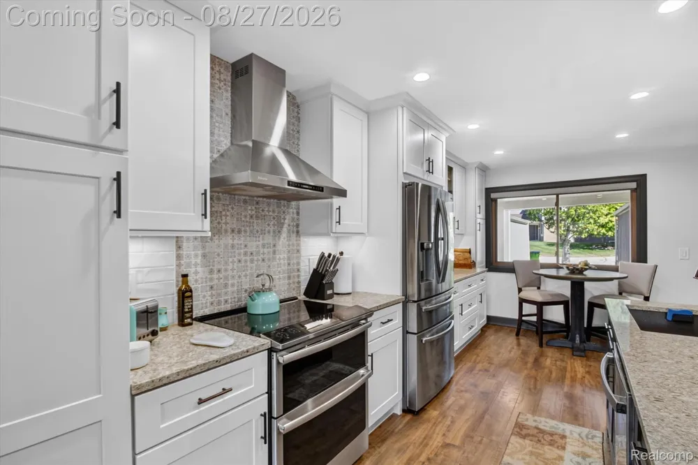 846 YORKTOWN CRT Northville City, MI 48167