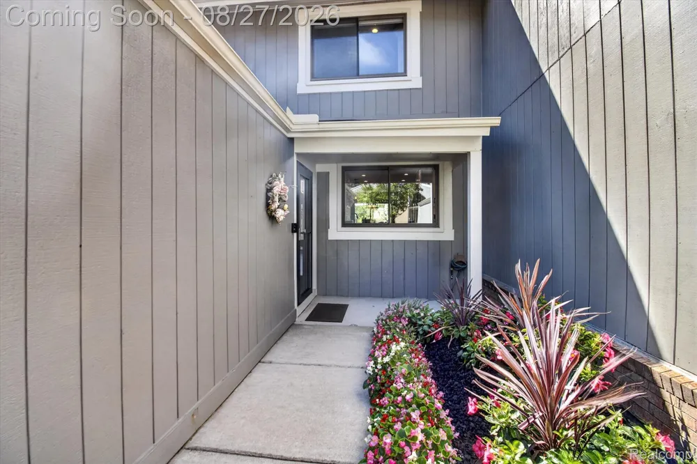 846 YORKTOWN CRT Northville City, MI 48167