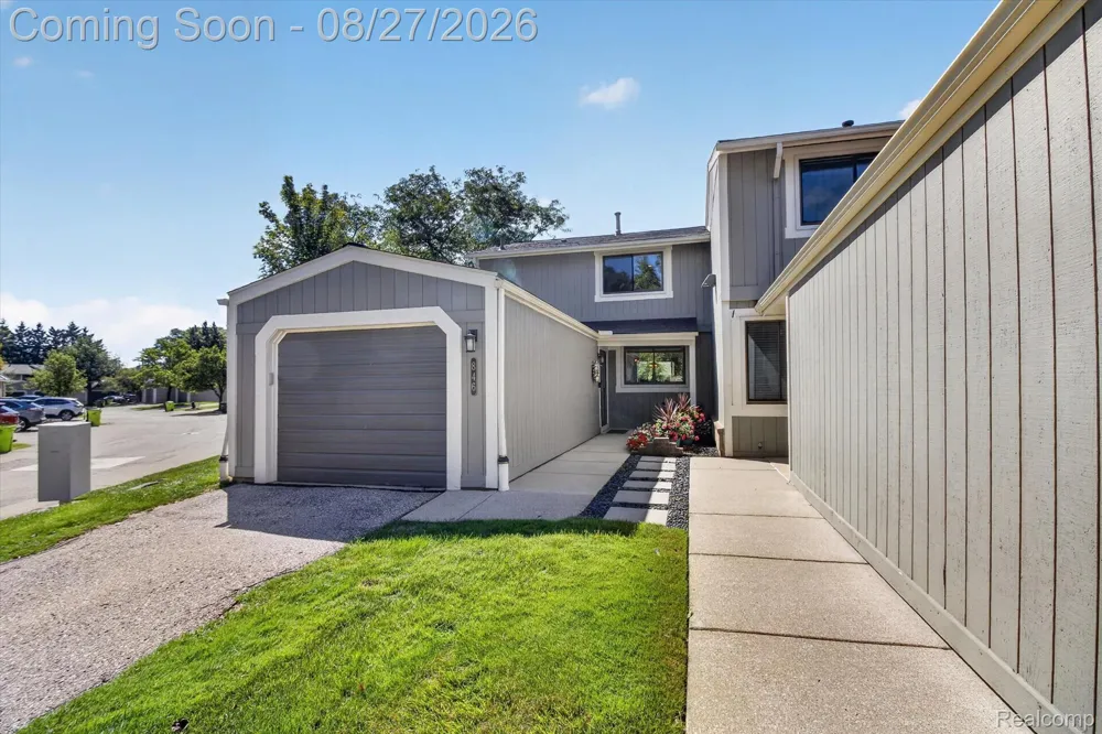 846 YORKTOWN CRT Northville City, MI 48167