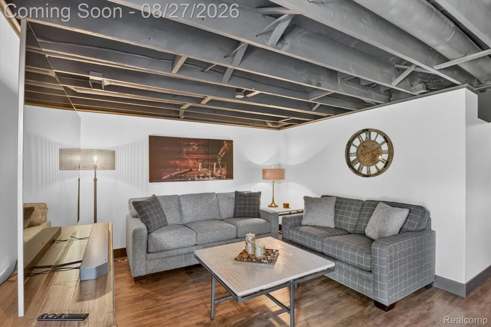 846 YORKTOWN CRT Northville City, MI 48167