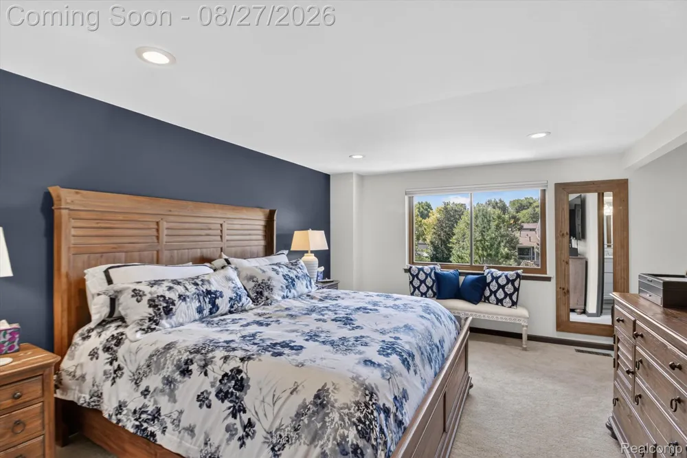 846 YORKTOWN CRT Northville City, MI 48167