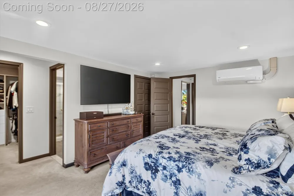 846 YORKTOWN CRT Northville City, MI 48167