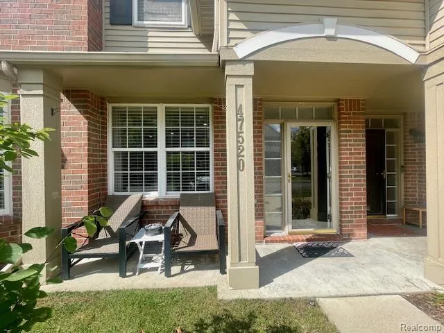 47520 Pembroke Drive Canton Charter Township, MI 48188