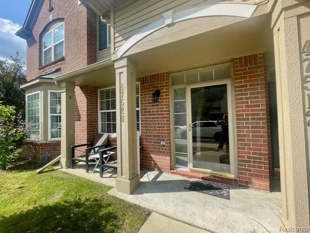 47520 Pembroke Drive Canton Charter Township, MI 48188