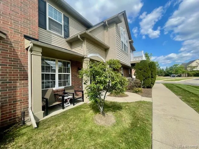 47520 Pembroke Drive Canton Charter Township, MI 48188