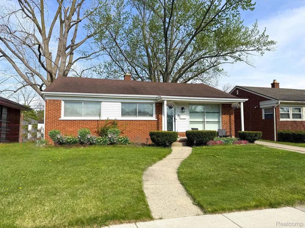 22030 Church Street Oak Park City, MI 48237
