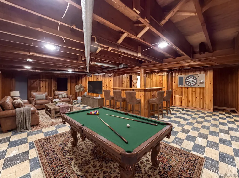 22030 Church Street Oak Park City, MI 48237