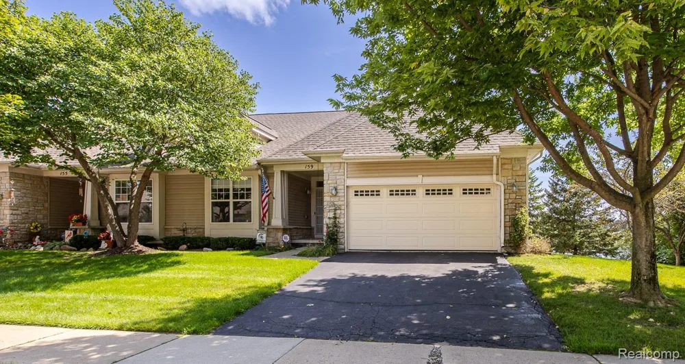 159 Stony Lake Drive Oxford Charter Township, MI 48371