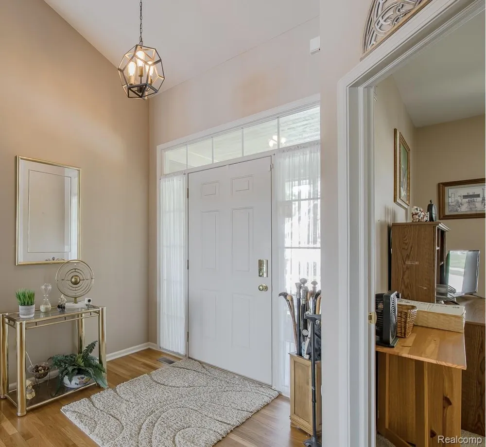 159 Stony Lake Drive Oxford Charter Township, MI 48371