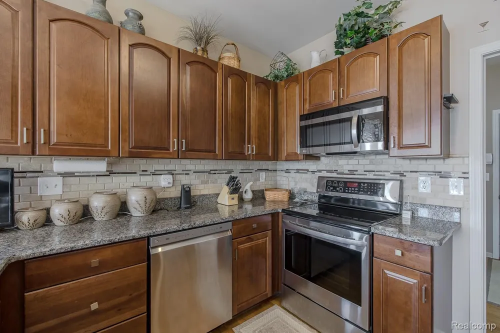 159 Stony Lake Drive Oxford Charter Township, MI 48371
