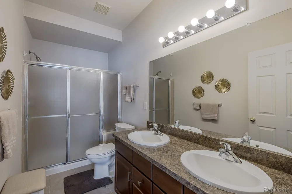 159 Stony Lake Drive Oxford Charter Township, MI 48371
