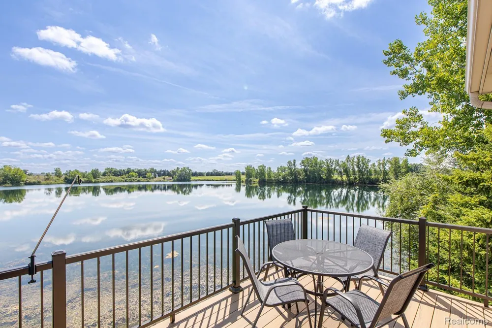 159 Stony Lake Drive Oxford Charter Township, MI 48371
