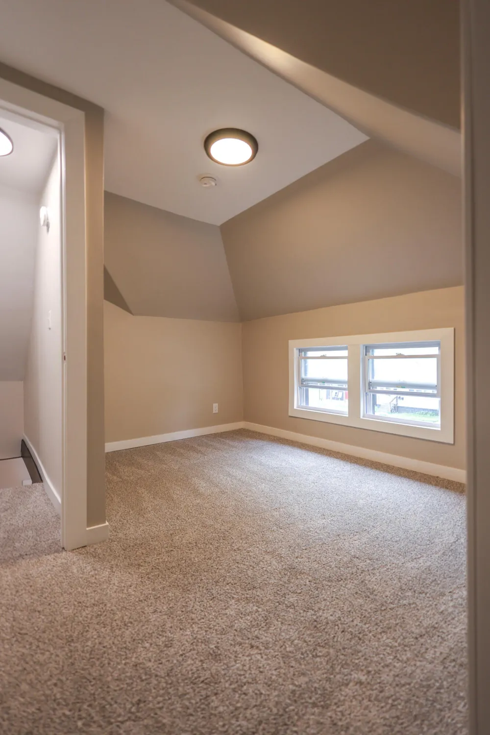 318 Catherine Avenue Muskegon City, MI 49442
