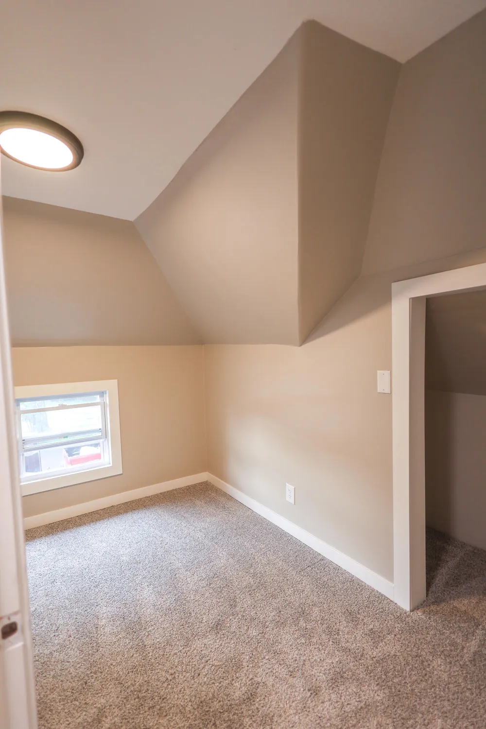 318 Catherine Avenue Muskegon City, MI 49442