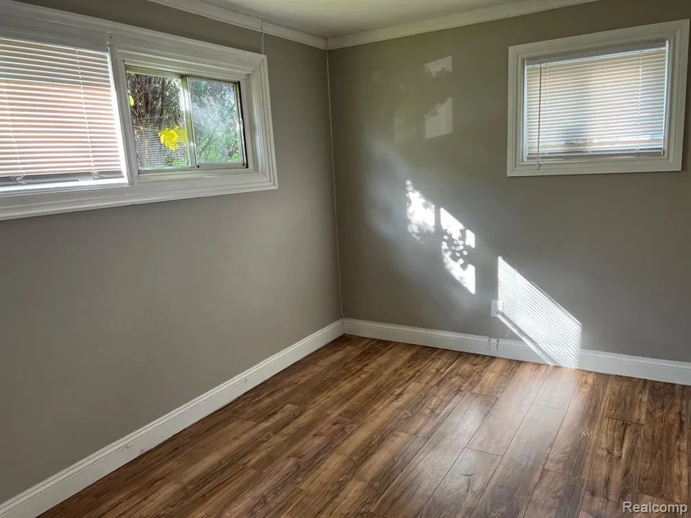 28444 Everett Street Southfield City, MI 48076