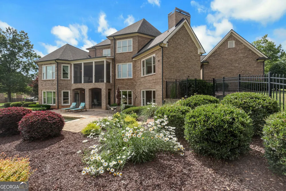 2262 Crimson King DR Braselton, GA 30517