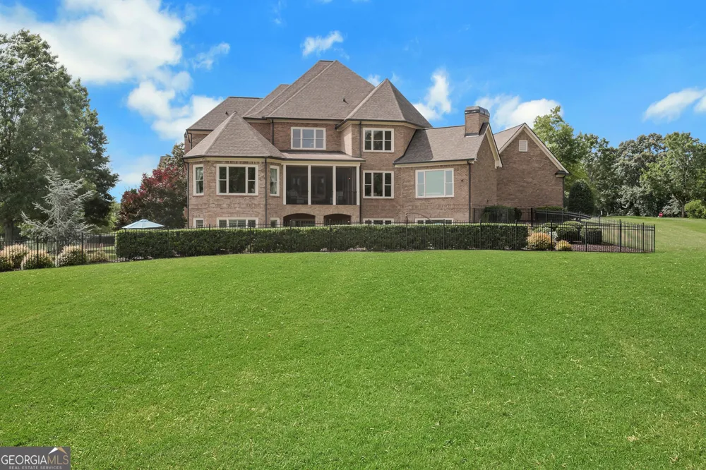 2262 Crimson King DR Braselton, GA 30517
