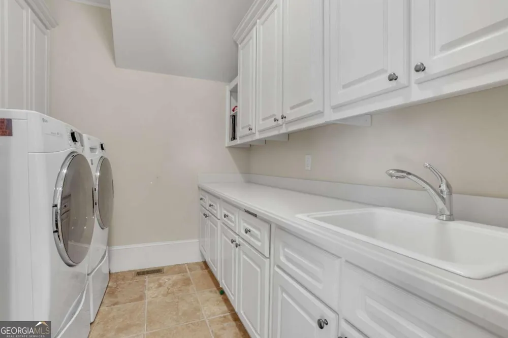 2262 Crimson King DR Braselton, GA 30517
