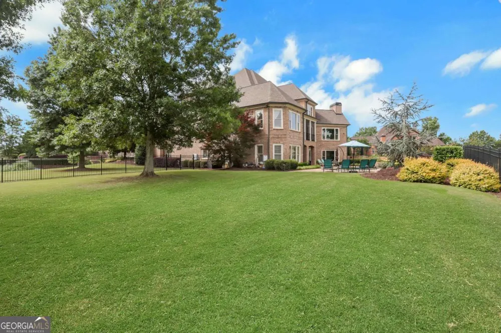 2262 Crimson King DR Braselton, GA 30517