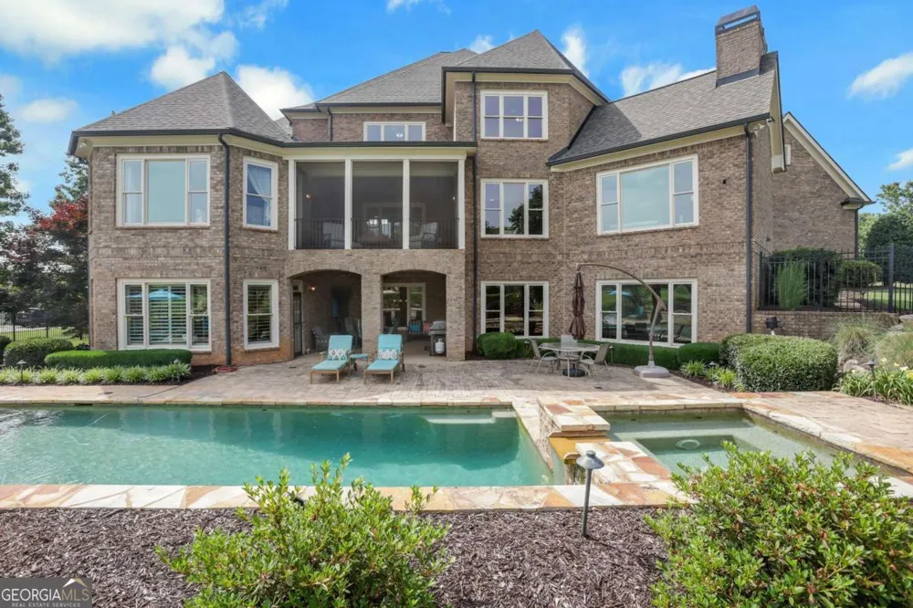 2262 Crimson King DR Braselton, GA 30517