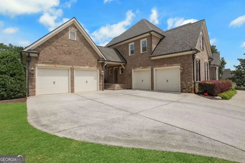 2262 Crimson King DR Braselton, GA 30517