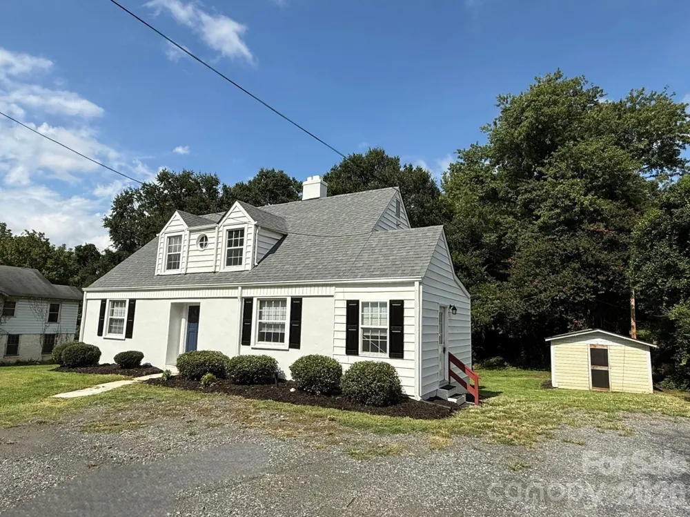 1351 S Aspen Street Lincolnton, NC 28092