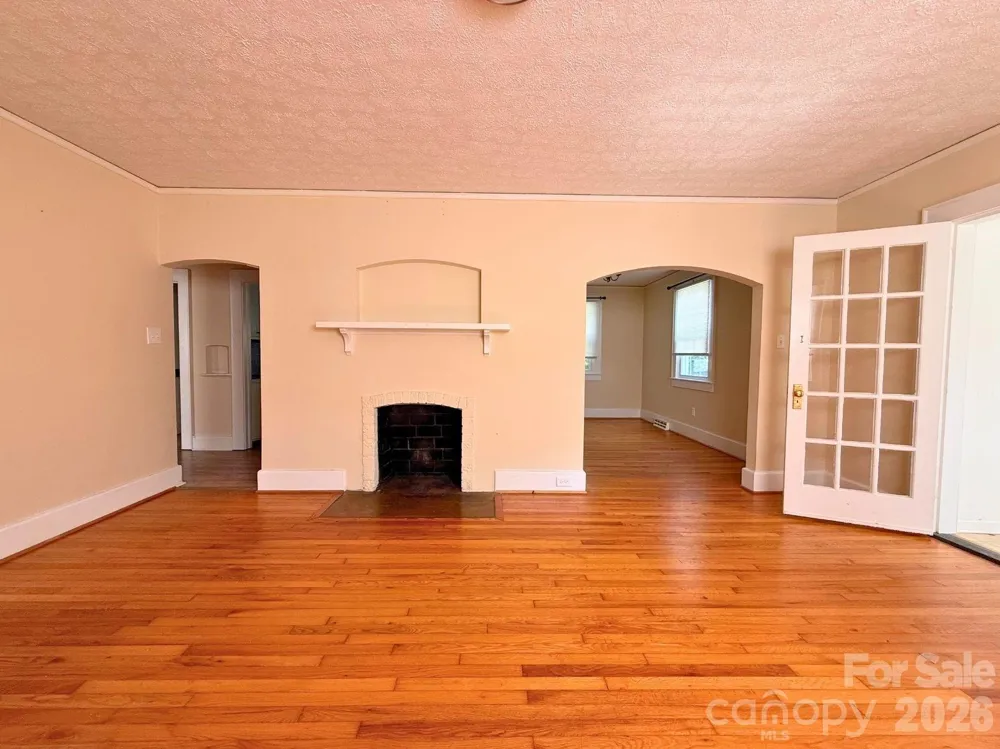 1351 S Aspen Street Lincolnton, NC 28092