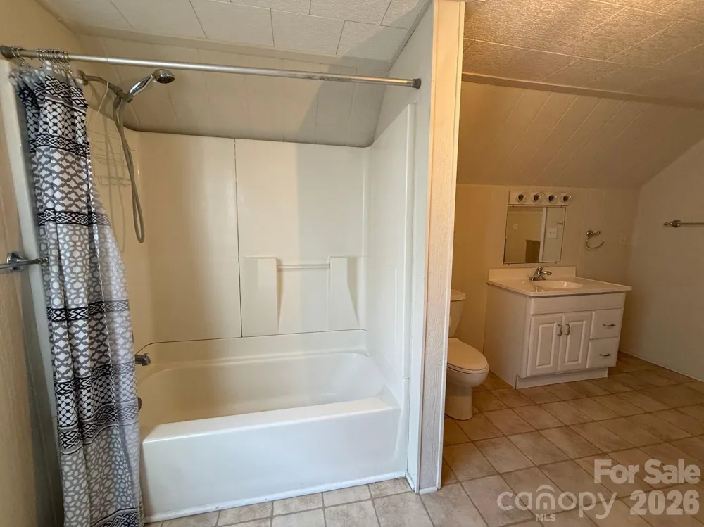 1351 S Aspen Street Lincolnton, NC 28092