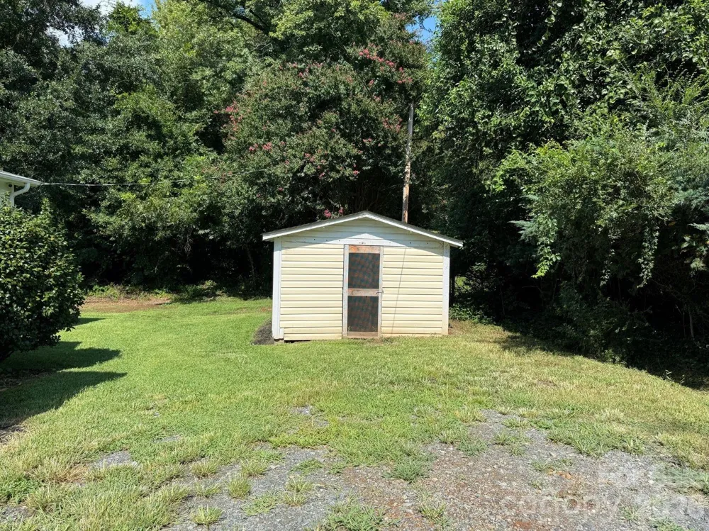1351 S Aspen Street Lincolnton, NC 28092