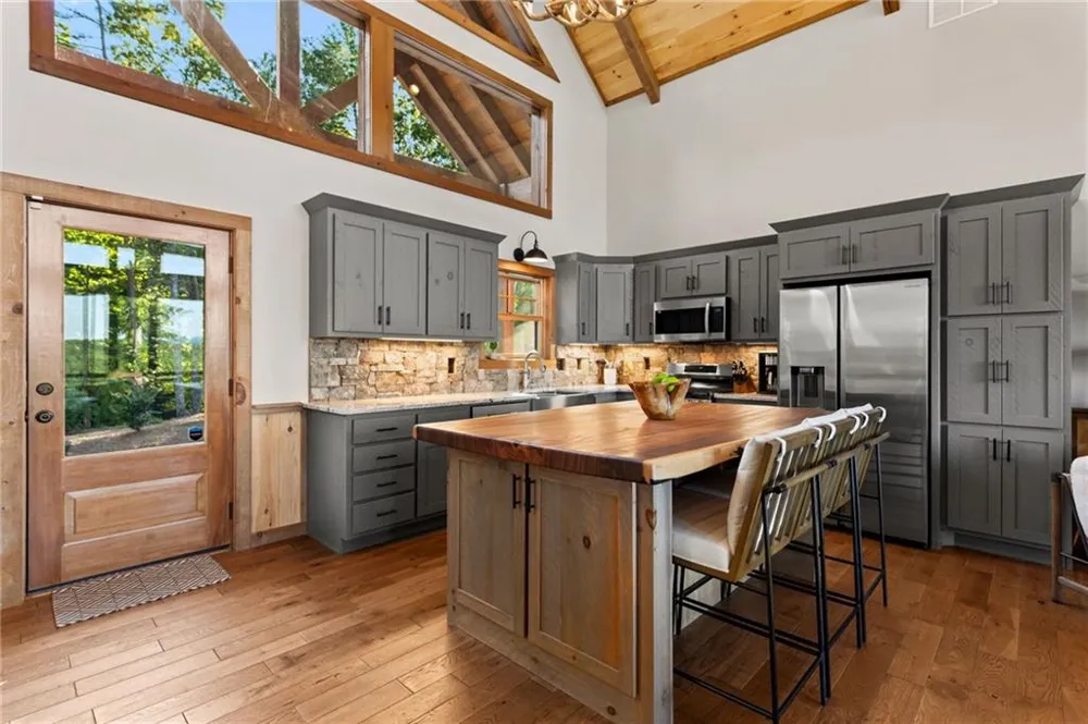 107 Fish Tale Cove Ellijay, GA 30540