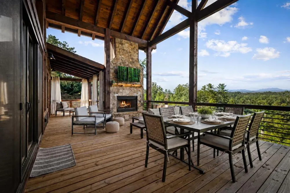 107 Fish Tale Cove Ellijay, GA 30540