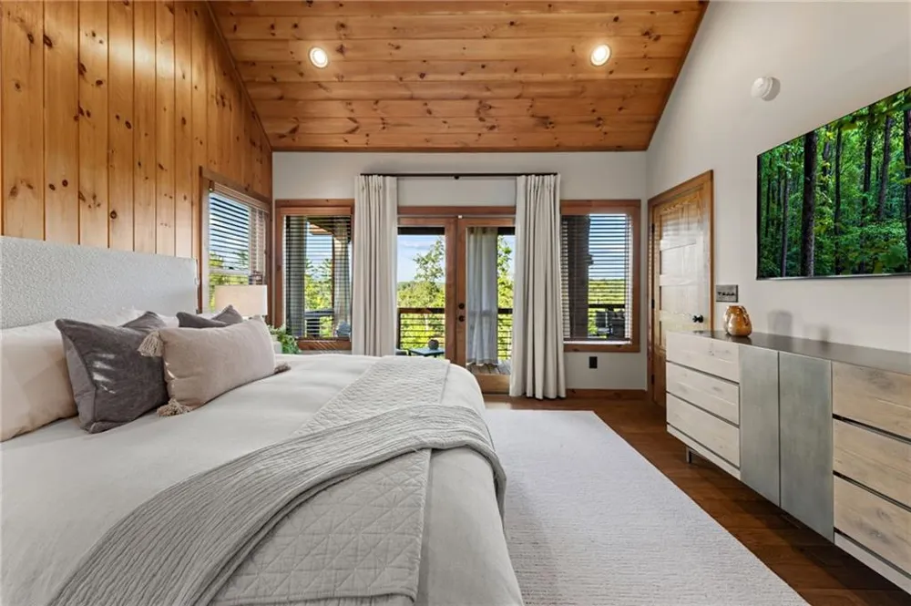 107 Fish Tale Cove Ellijay, GA 30540