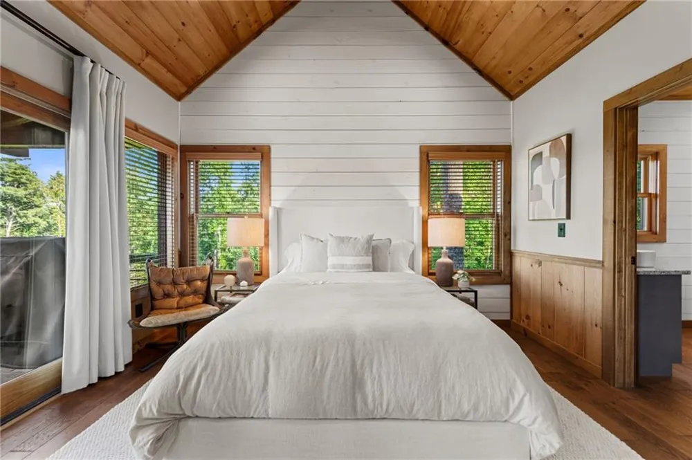 107 Fish Tale Cove Ellijay, GA 30540