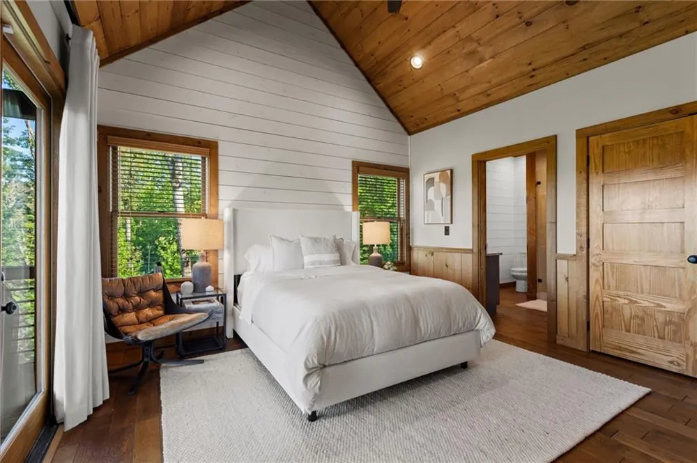107 Fish Tale Cove Ellijay, GA 30540