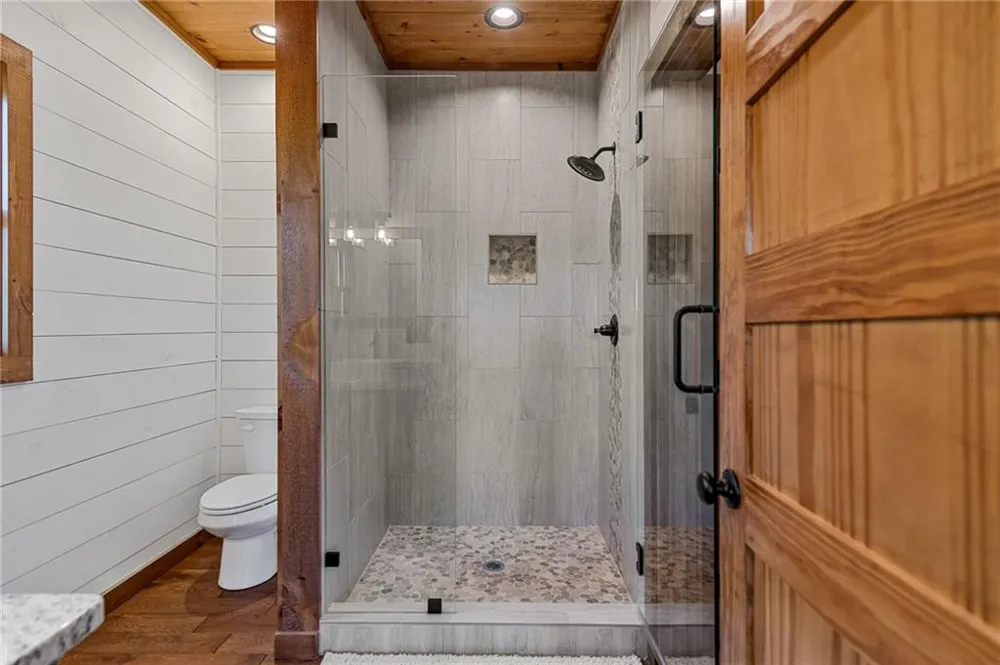 107 Fish Tale Cove Ellijay, GA 30540
