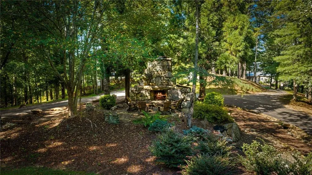 107 Fish Tale Cove Ellijay, GA 30540