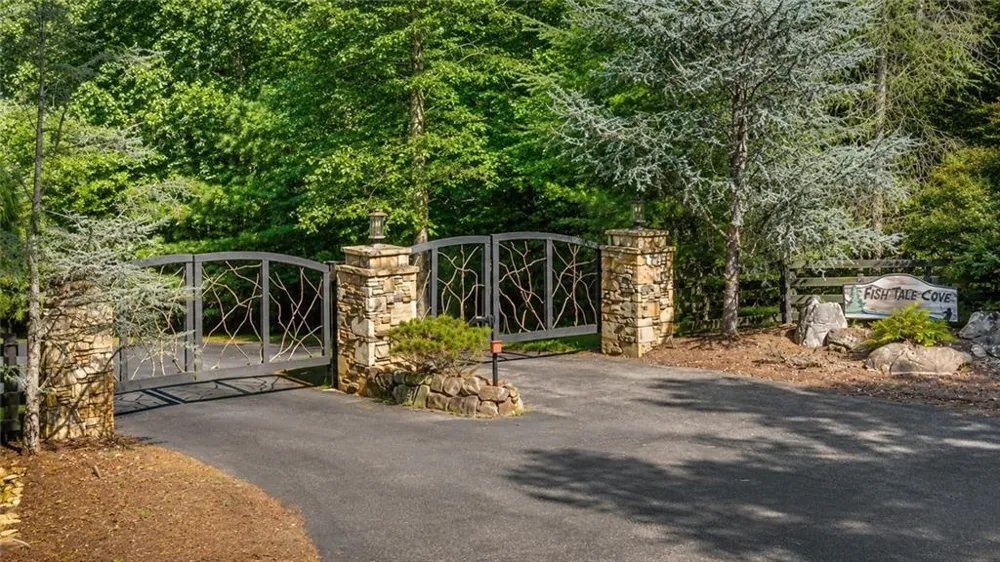 107 Fish Tale Cove Ellijay, GA 30540