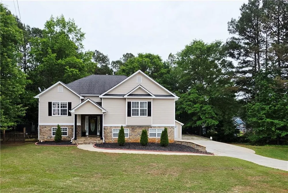 1005 Creek Run Place Temple, GA 30179