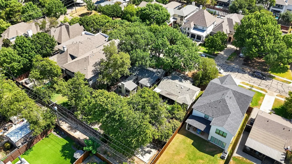8507 Lakemont Drive Dallas, TX 75209