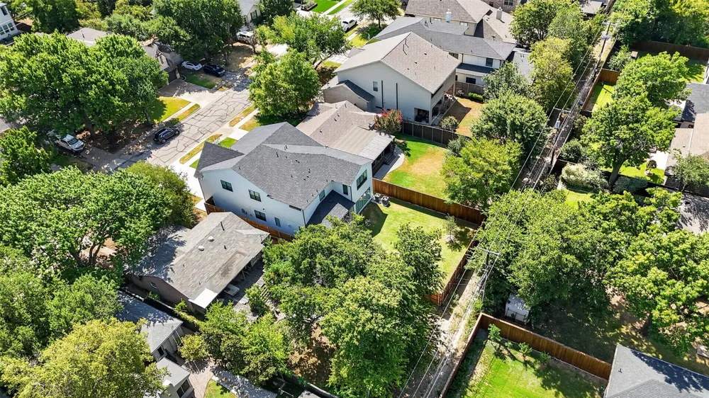 8507 Lakemont Drive Dallas, TX 75209