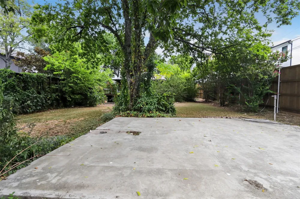 8507 Lakemont Drive Dallas, TX 75209