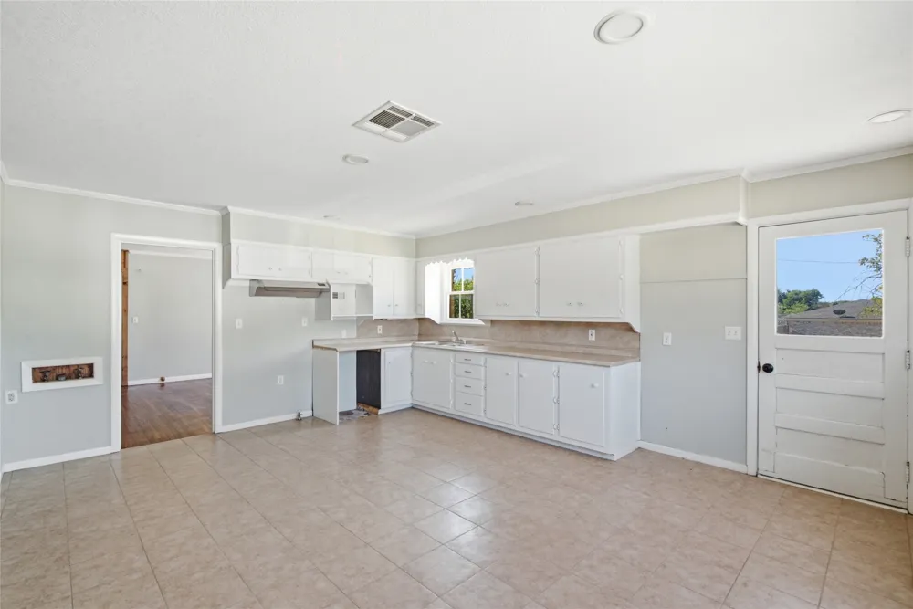 700 E Main Street Hamilton, TX 76531