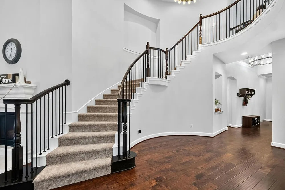 7831 Southfork Bend Irving, TX 75063
