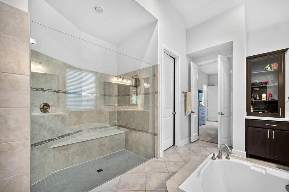 7831 Southfork Bend Irving, TX 75063